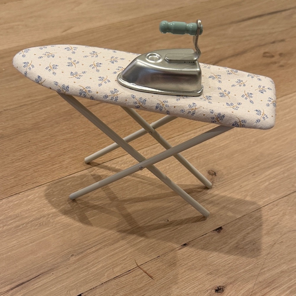 Iron & Ironing Board, Miniature